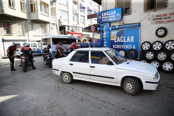 Adana'da otomobilin torpidosundaki 43 bin lira çalındı