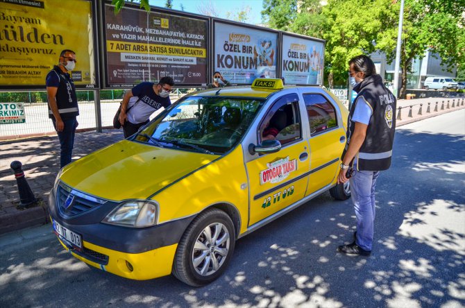Konya'da maske takmayan 56 kişiye 50 bin 400 lira ceza kesildi