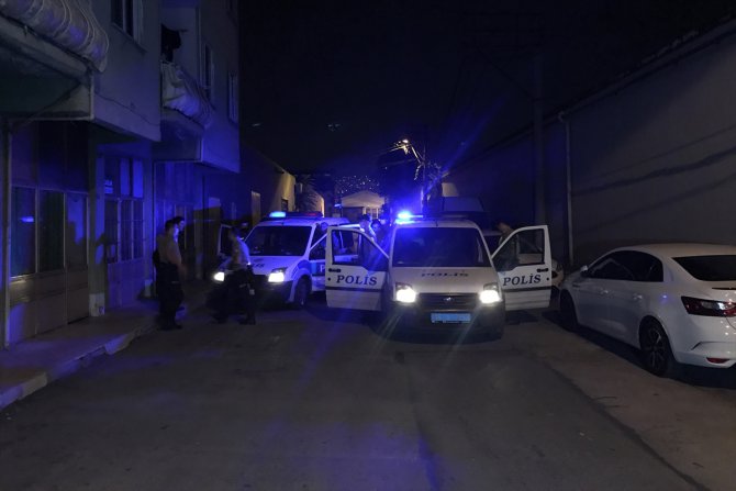 Bursa'da bekçi ve polislere zorluk çıkaran 4 kişi gözaltına alındı