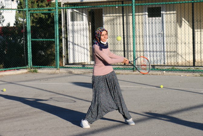 Mersin'de Yörük çocukları için 1300 rakımdaki yaylaya tenis kortu