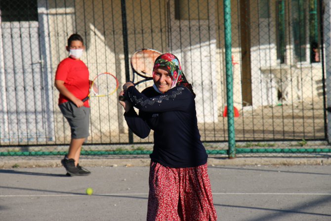 Mersin'de Yörük çocukları için 1300 rakımdaki yaylaya tenis kortu