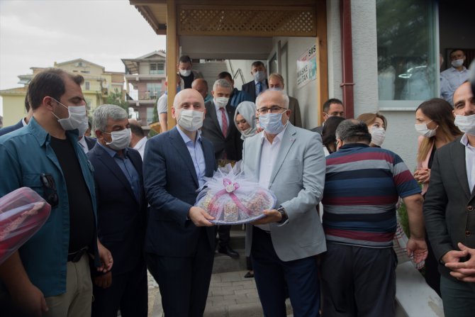 Bakan Karaismailoğlu AK Parti Kütahya İl Başkanlığı'nı ziyaret etti: