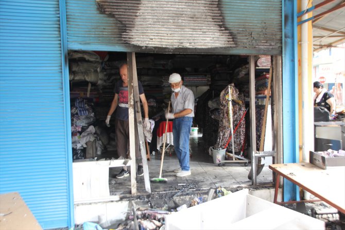 Antalya'da kundaklandığı iddia edilen iş yeri hasar gördü