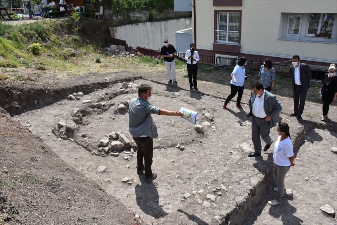 Bilecik'te mahalle arasında başlatılan arkeolojik kazı geçmişe ışık tutacak