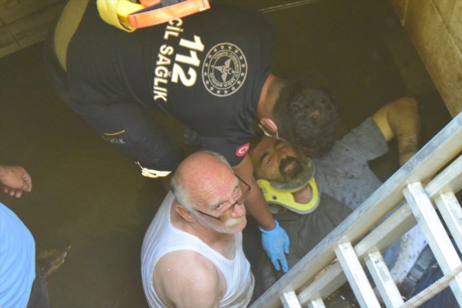 Düzce'de 6 metre derinliğindeki su deposuna düşen muhtar yaralandı