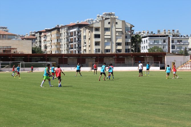 Hatayspor'da altyapı seçmelerine 836 futbolcu adayı başvuru yaptı