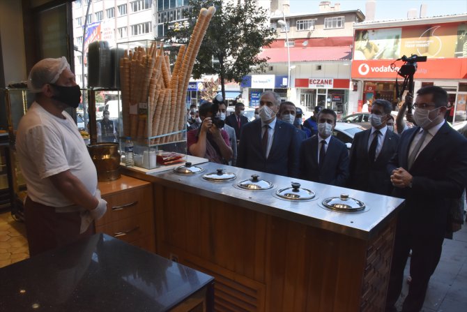 Erzurum Valisi Memiş'ten, "Risk görürsek özel okulların açılmasını erteleyeceğiz" açıklaması