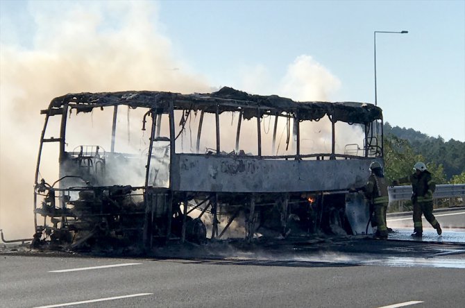 Kuzey Marmara Otoyolu'nda otobüs yangını