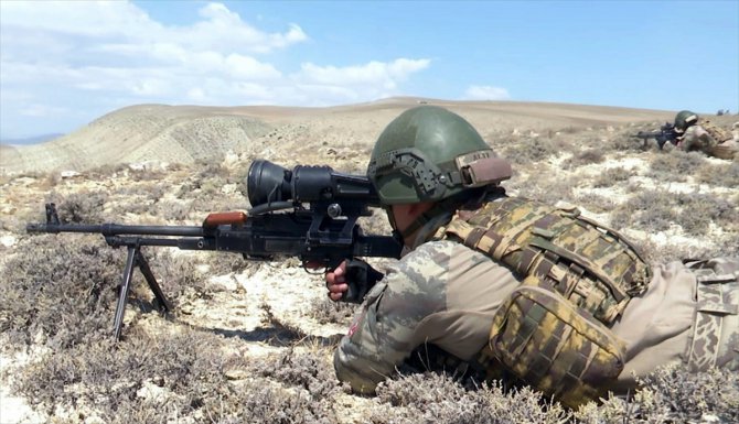 Türkiye ve Azerbaycan'ın tatbikatında temsili düşman saldırısı geri püskürtüldü