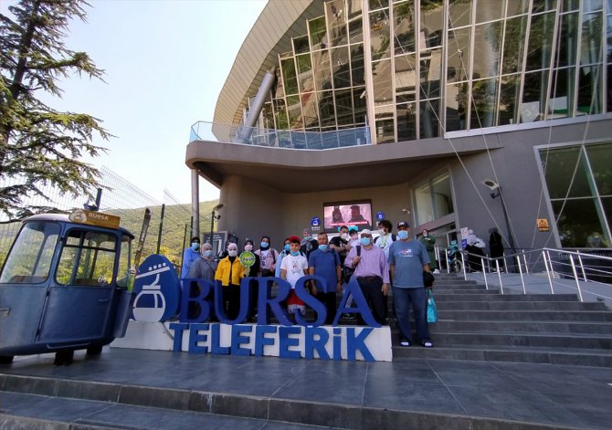Bursa'ya gelen Kuveytli turistler teleferiğin ilk yabancı misafirleri oldu
