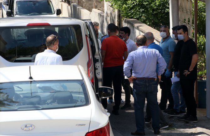 İzmir'de eski eşini boğarak öldüren zanlı polise teslim oldu