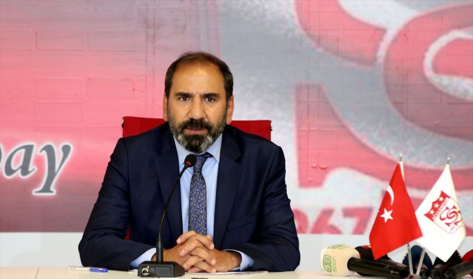 Sivasspor, Rıza Çalımbay'la sözleşme imzaladı