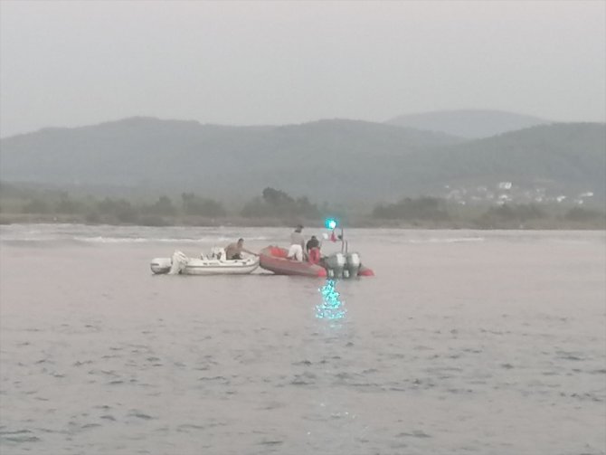 Muğla'da denizde boğulma tehlikesi geçiren 3 kişiden 2'si kurtarıldı, biri kayboldu