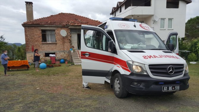 Rusya'dan hava ambulansıyla getirilen Kovid-19'lu hastanın tedavisi Trabzon'da tamamlandı