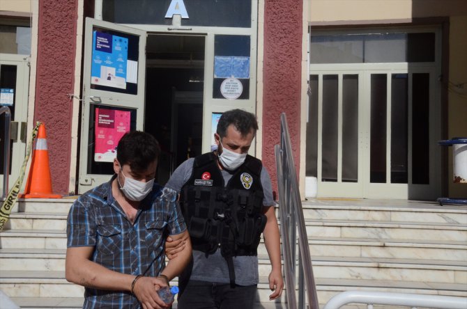 Aydın'da "dur" ihtarına uymayan sürücünün otomobilde uyuşturucu ele geçirildi