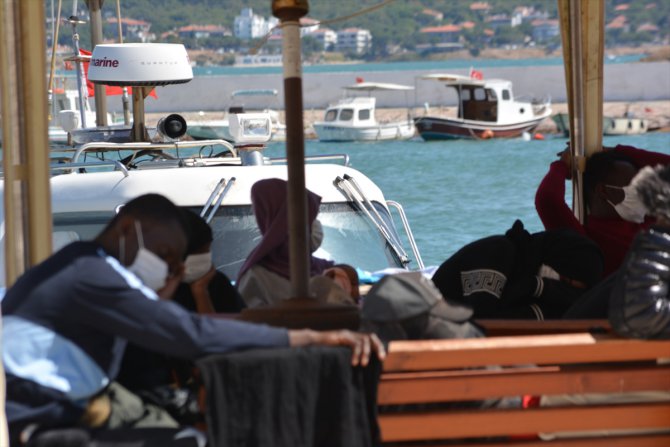 Ayvalık açıklarında Türk kara sularına geri itilen 42 sığınmacı kurtarıldı