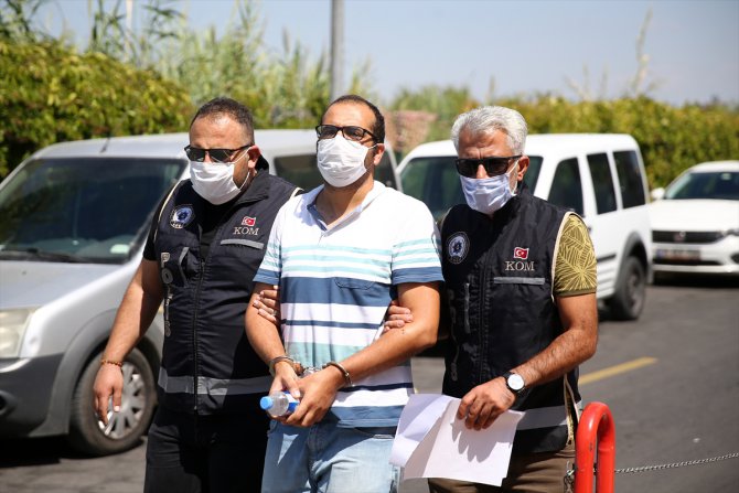 Adana'da FETÖ'nün sözde "bölge imamı" tutuklandı