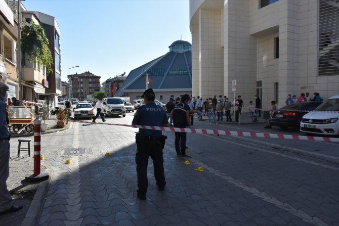 GÜNCELLEME - Samsun'da belediye önündeki silahlı saldırıda bir kişi öldü, belediye meclis üyesi yaralandı