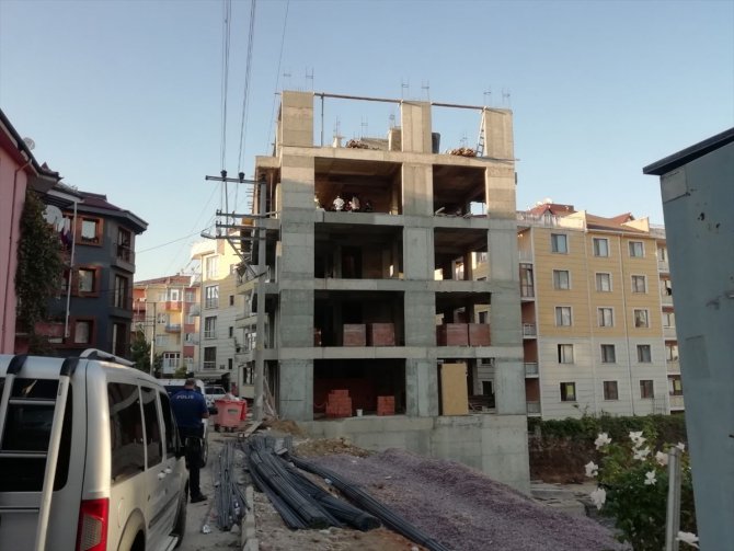 Kocaeli'de elektrik akımına kapılan inşaat işçisi öldü