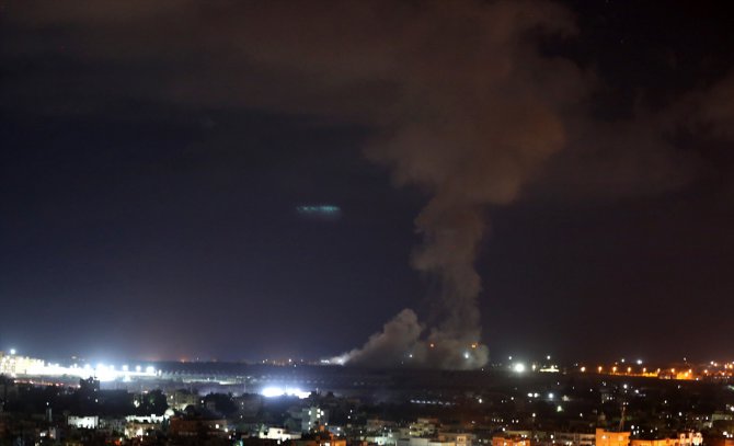 İsrail savaş uçakları Gazze'ye hava saldırısı düzenledi