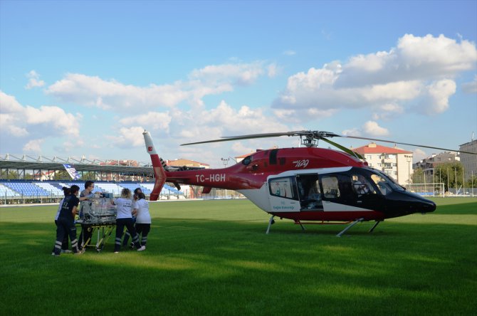 Kütahya'da bağırsakları dışarıda doğan bebek, helikopterle İstanbul'a sevk edildi