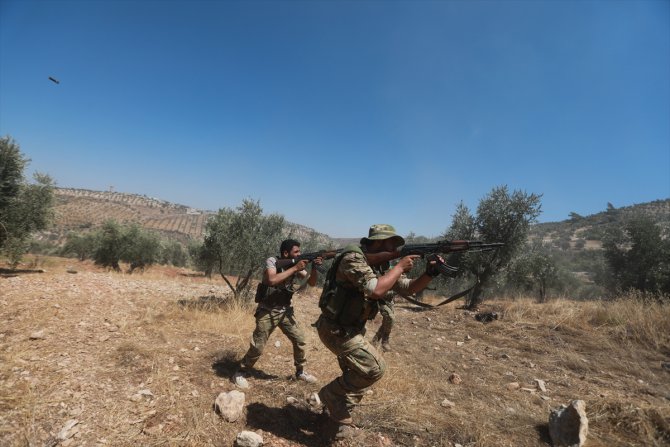 Suriye Milli Ordusu'na 400 yeni asker katıldı