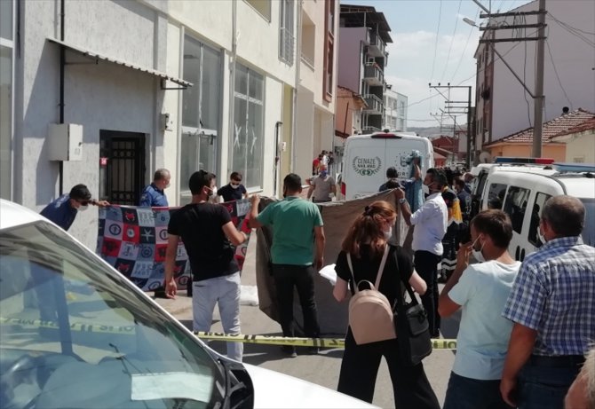Bursa'da evinin balkonunda düşen kadın öldü