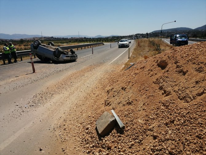 Gaziantep’te otomobil devrildi: 5 yaralı