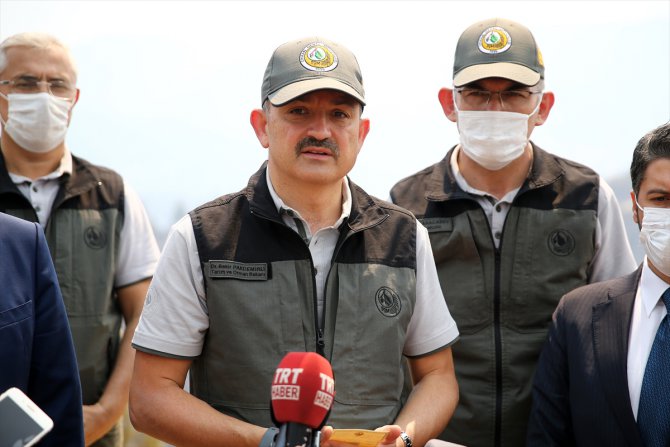 Tarım ve Orman Bakanı Pakdemirli'den, Adana'daki orman yangınına ilişkin açıklama: