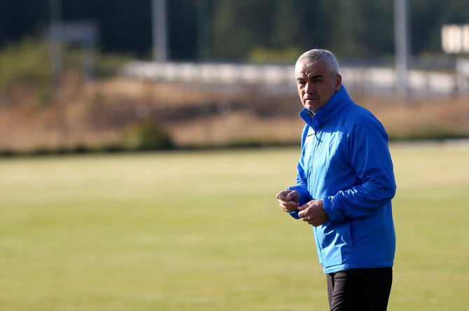 Sivasspor Teknik Direktörü Rıza Çalımbay: "İyi bir takım kurmamız gerekiyor"
