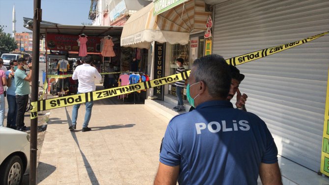 Adana'da kuyumcudan çekiçle soygun girişimi