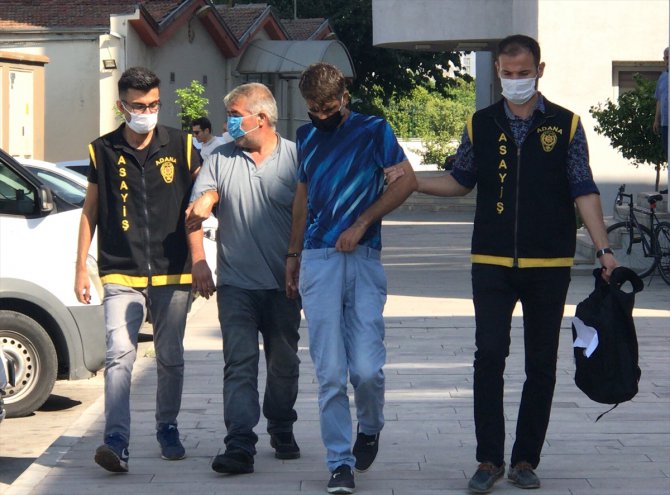Adana'da genç kadının çantasından para çalan 2 yankesici tutuklandı