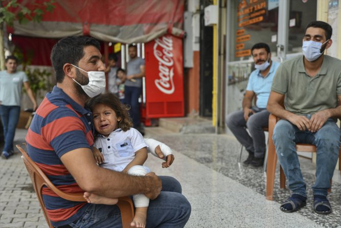 GÜNCELLEME - Gaziantep'te balkonda oynayan çocuk, kaldırımda oturan kişinin üzerine düştü