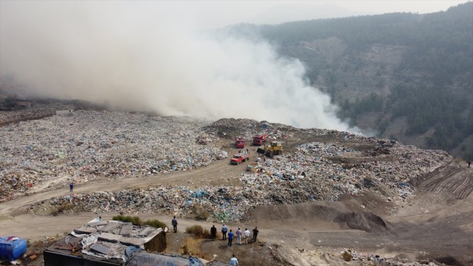 Karabük'te çöp toplama alanında çıkan yangın kontrol altına alındı