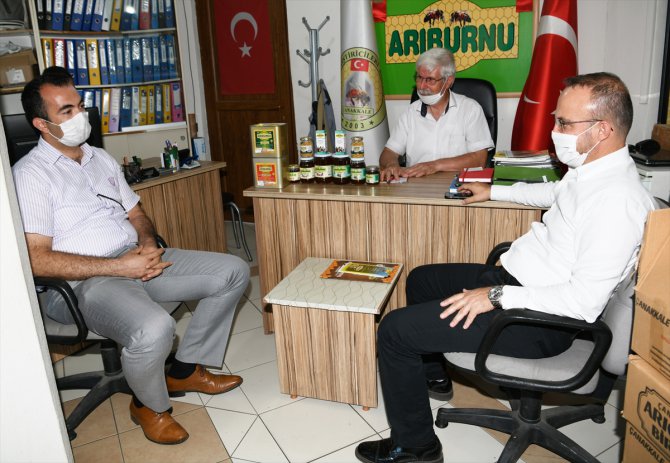 AK Parti Grup Başkanvekili Bülent Turan bal üreticileriyle bir araya geldi: