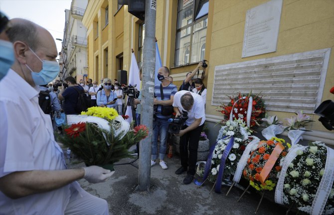 Saraybosna'da 25 yıl önce yaşanan pazar yeri katliamının kurbanları anıldı