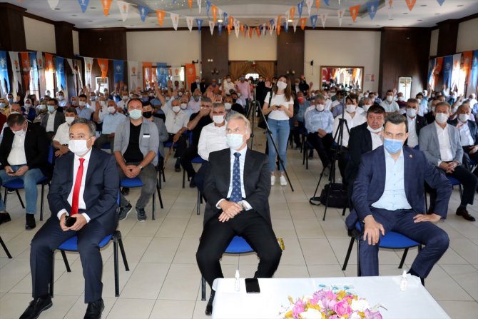 Cumhurbaşkanlığı YİK Üyesi Şahin, AK Parti Safranbolu İlçe Kongresi'nde konuştu: