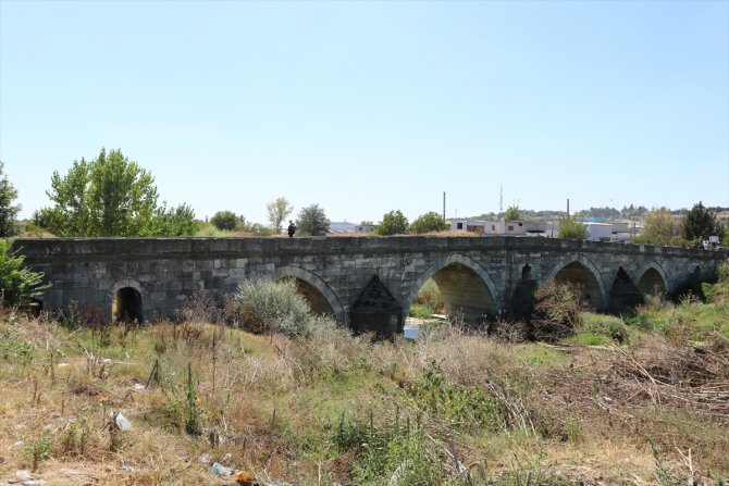 Koca Sinan'ın eseri 450 yıllık taş köprü araç trafiğine kapanacak