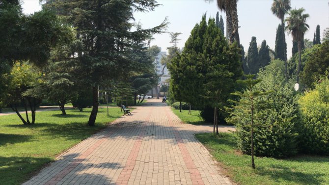 Adana ve Mersin'de sıcak hava bunaltıyor