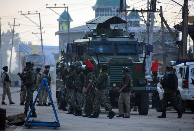 Cammu Keşmir'de güvenlik güçleri ile direnişçiler arasında çatışma: 4 ölü