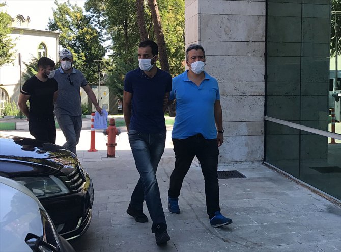 GÜNCELLEME - Samsun'da belediye önündeki silahlı saldırıyla ilgili 3 şüpheli tutuklandı