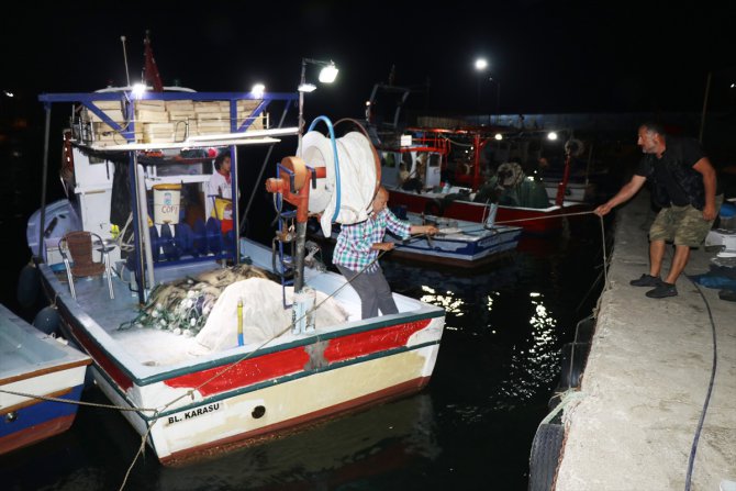 Batı Karadeniz'de balıkçılar "vira bismillah" diyerek denize açıldı