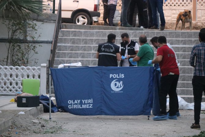 İzmir'de eşini ve 1 kişiyi öldüren zanlı intihar etti