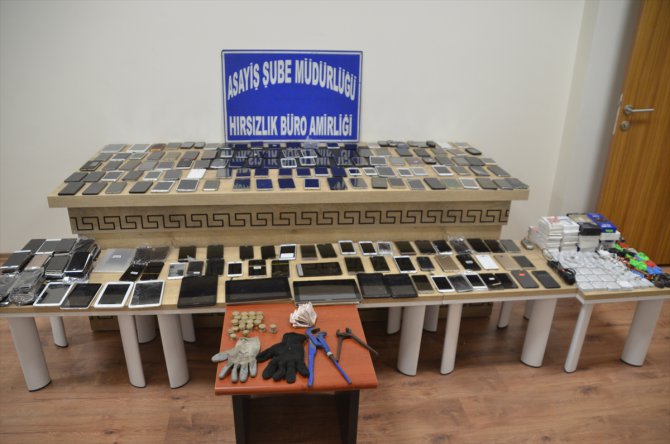 Kahramanmaraş'ta çaldığı elektronik eşyaları depoda saklayan şüpheli yakalandı