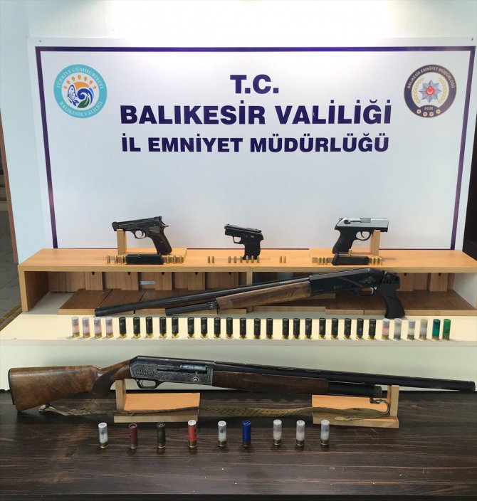 Balıkesir'de "huzur operasyonu"nda 4 şüpheli gözaltına alındı