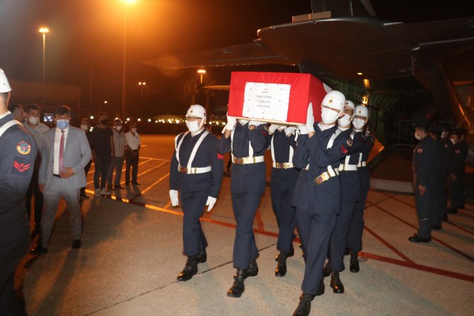 Giresun'daki selde şehit olan Jandarma Uzman Çavuş Sami Yılmaz'ın cenazesi Adana'ya getirildi