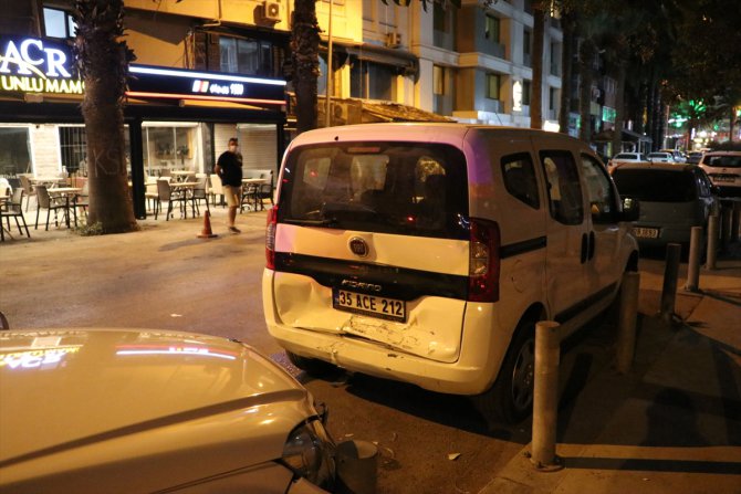 İzmir'de otomobil motorize yunus ekibine çarptı: 4 yaralı