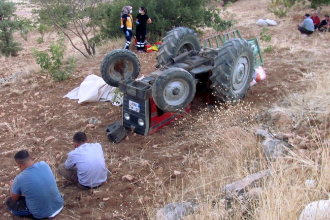 Gaziantep'te traktör devrildi: 1 ölü