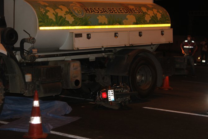 Hatay'da su tankeriyle çarpışan motosikletin sürücüsü öldü