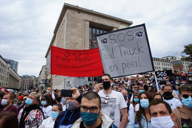 Belçika'da eğlence sektörü çalışanları salgın tedbirlerini protesto etti